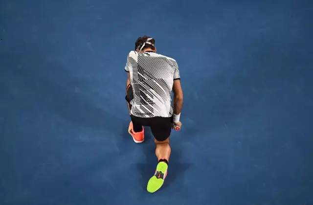 包含Rookie巅峰对决，费德勒与40激战掘金分钟，大胜胜负难料！的词条